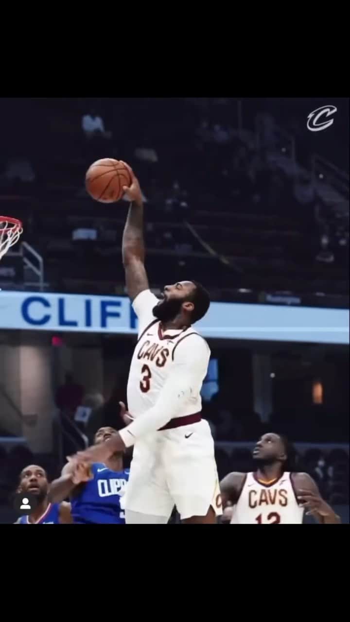 アンドレ・ドラモンドのインスタグラム：「So it’s Friday.... it’s Game day... AND All Star Voting is in full swing! Link’s in my bio and on my story!! Go vote TODAY on NBA.com! 🗳✅ @cavs #NBAAllStar #AllStarVote」