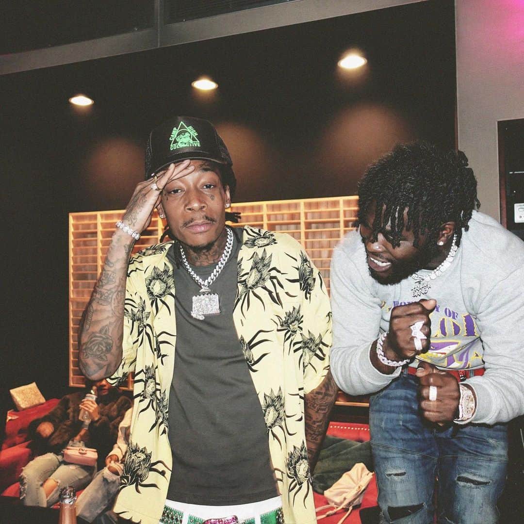ウィズ・カリファのインスタグラム：「Almost time for new Taylor Gang Music.」