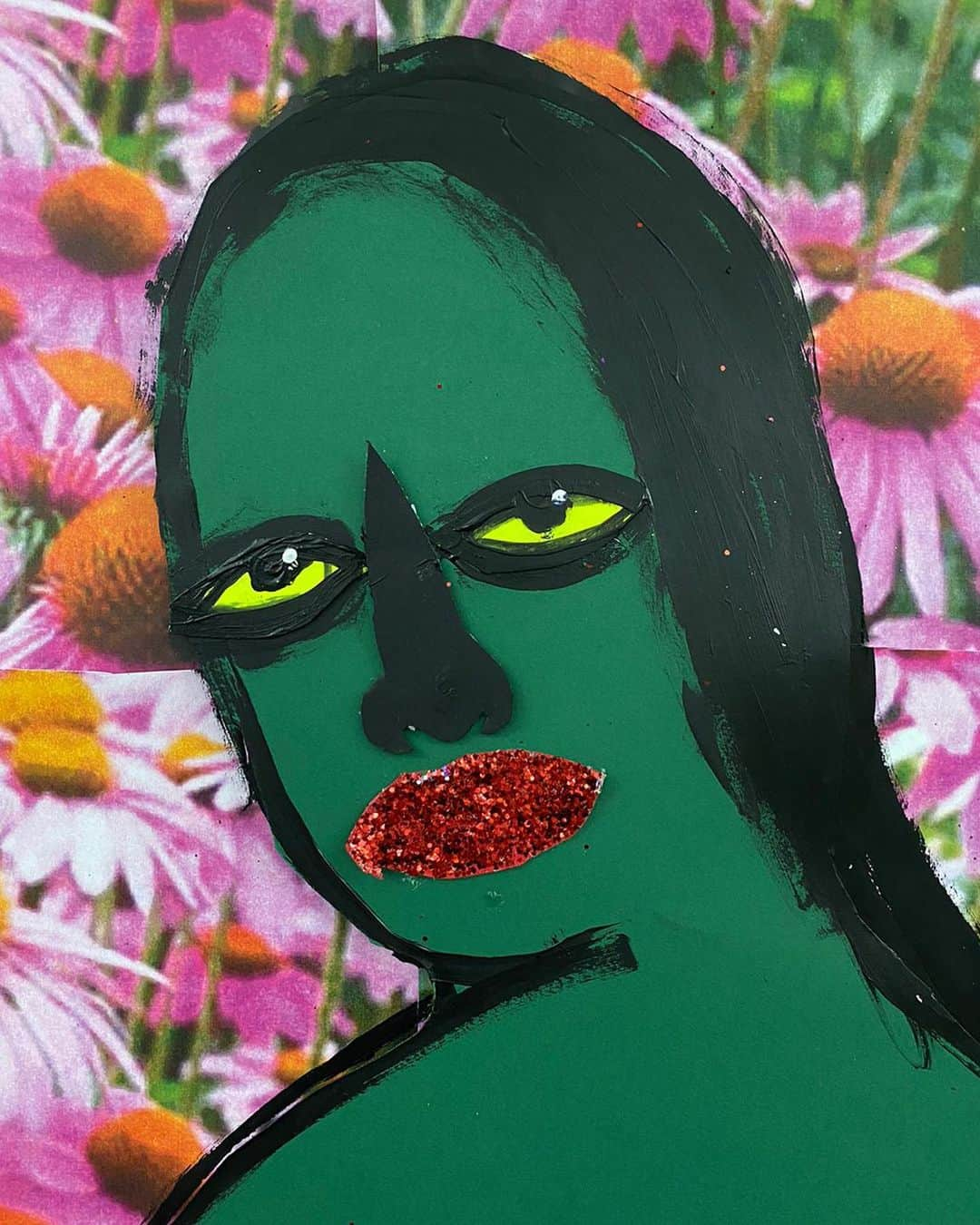 Christopher Kaneさんのインスタグラム写真 - (Christopher KaneInstagram)「Echinacea  Glitter, acrylic, card body mounted on flower collage  BRAT @paintedbychristopherkane」2月5日 23時55分 - christopherkane