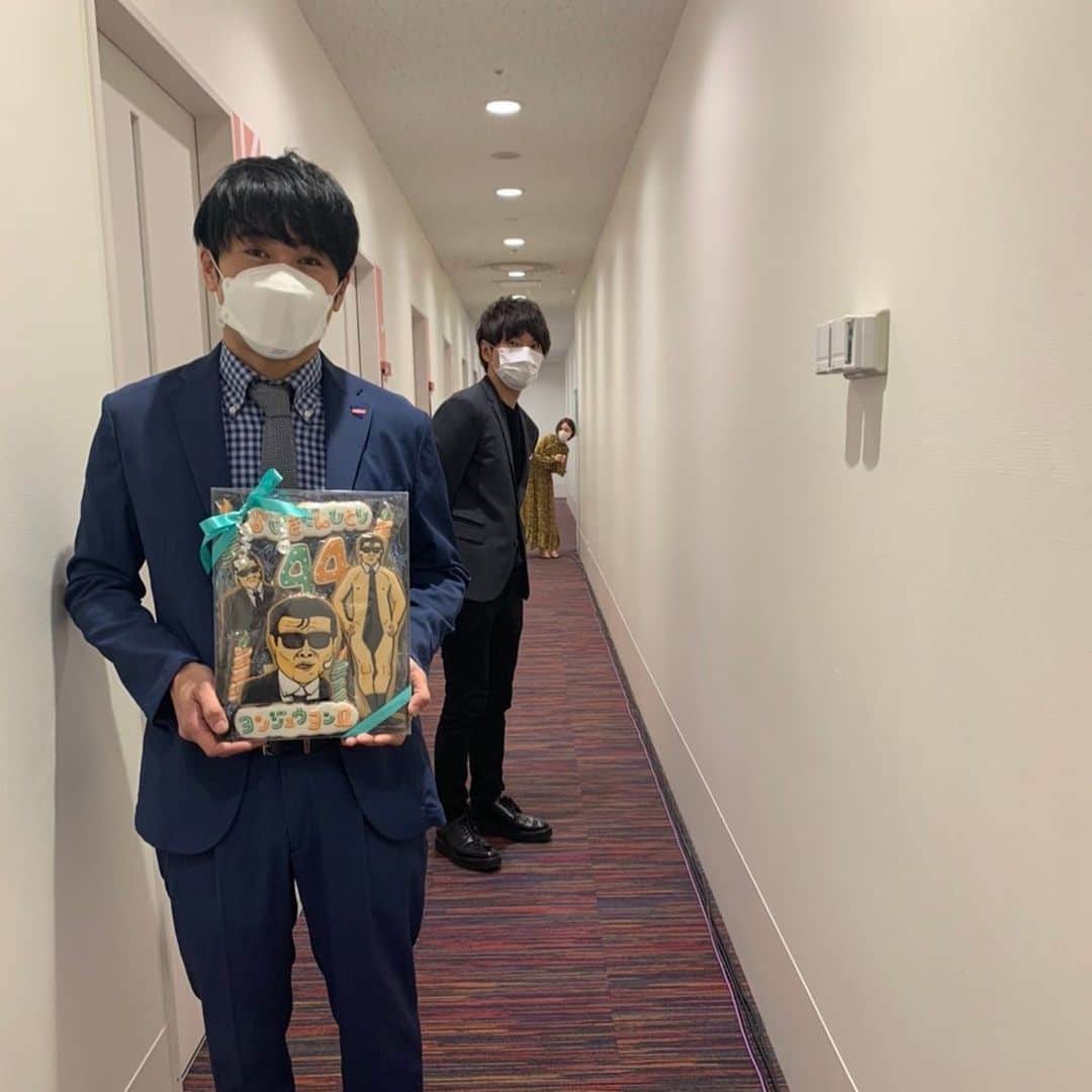 古市憲寿のインスタグラム：「劇団ひとりさん、誕生日おめでとうございます😊 #ニュースな会」
