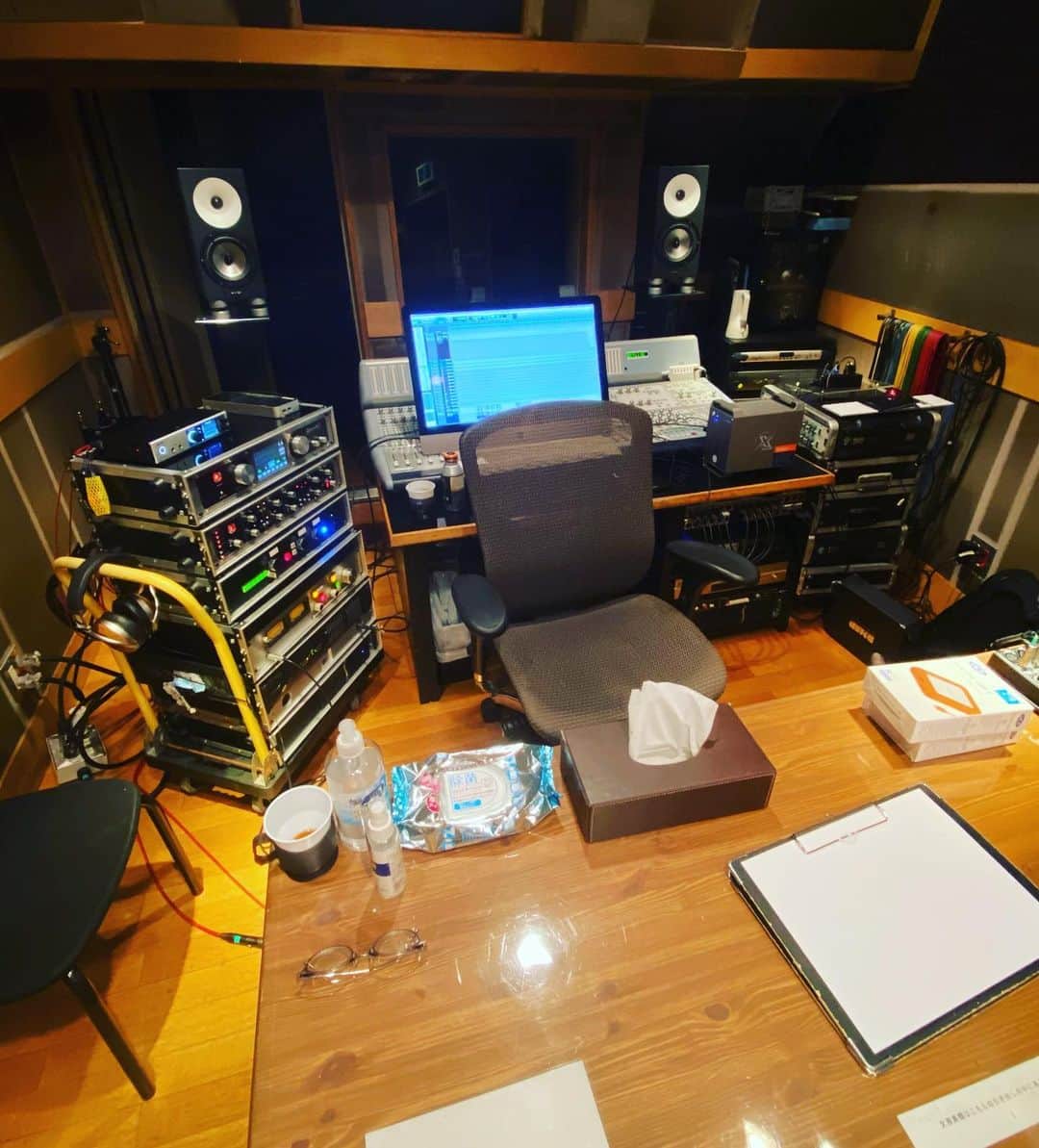 本間昭光のインスタグラム：「Studio Sunshine」