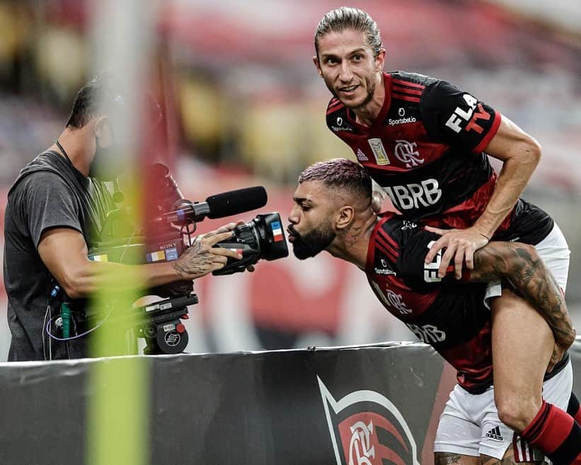 フィリペ・ルイスさんのインスタグラム写真 - (フィリペ・ルイスInstagram)「Que querido @gabigol ❤️🖤」2月6日 0時51分 - filipeluis