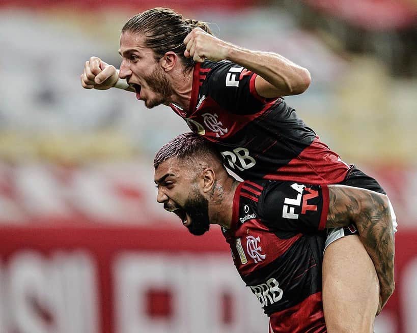 フィリペ・ルイスのインスタグラム：「Que querido @gabigol ❤️🖤」