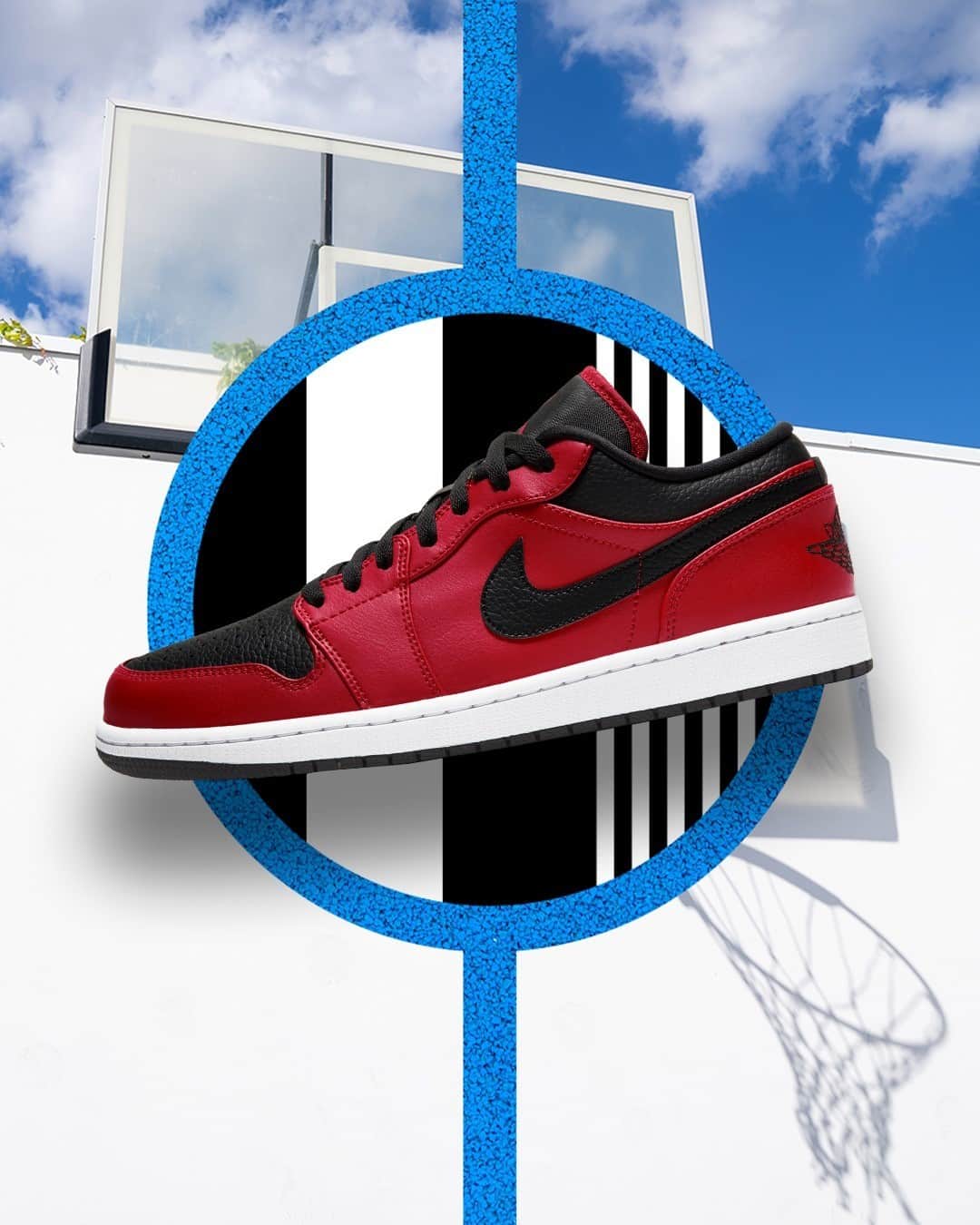 Foot Lockerのインスタグラム：「Reverse Bred 🔥 #Jordan 1 Low hitting online soon.」