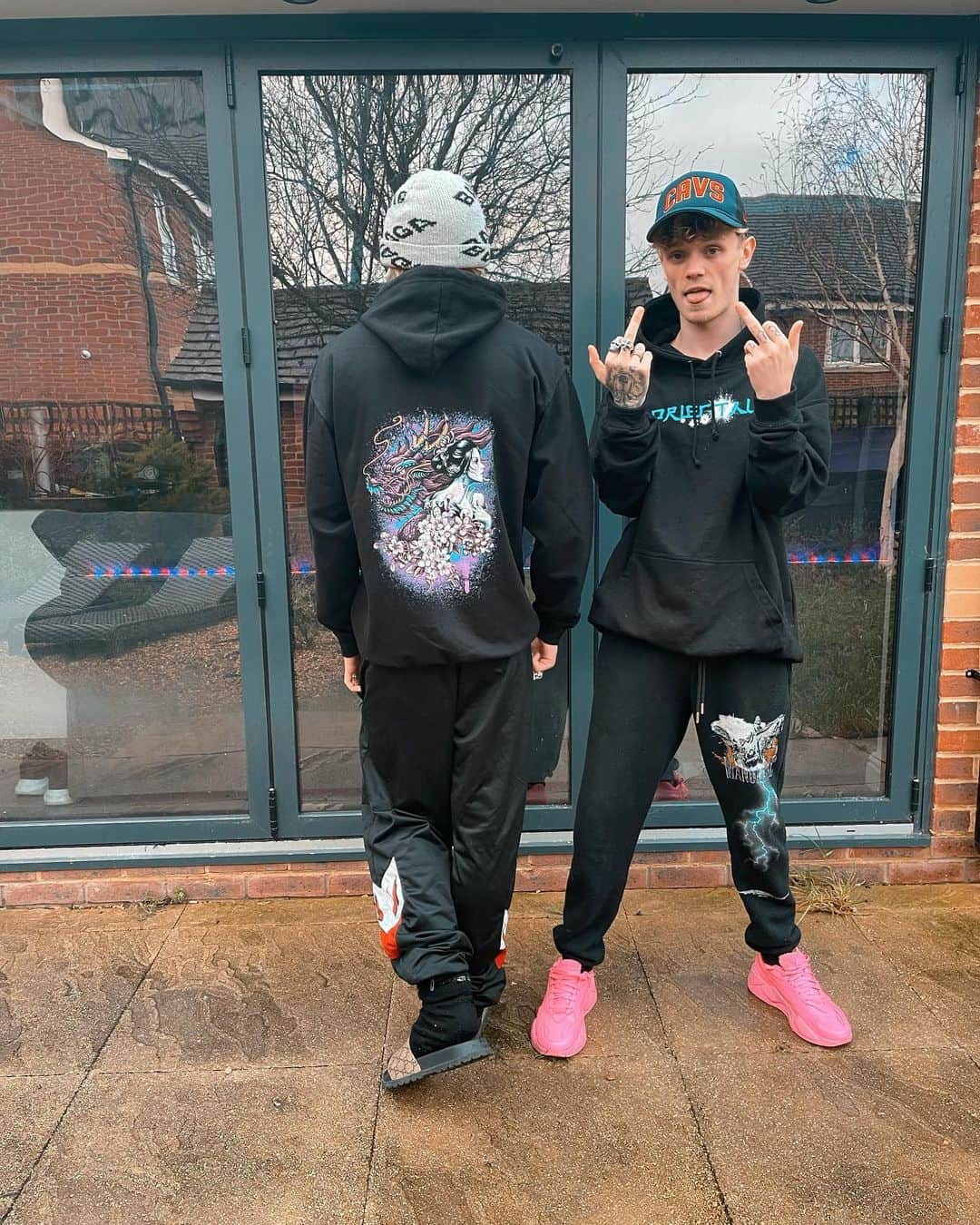 Bars and Melodyさんのインスタグラム写真 - (Bars and MelodyInstagram)「Can’t lie I actually missed him... Leo just got back in time for the Oriental hoodie drop 💨  @sadboistore link in bio 💜」2月6日 2時00分 - barsandmelody