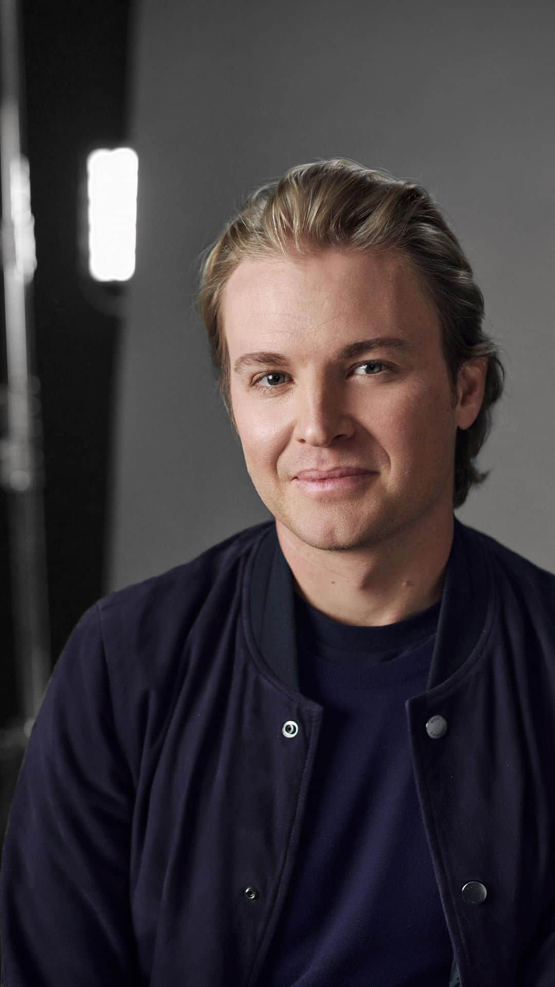 ニコ・ロズベルグのインスタグラム：「And what's your story of progress? From buying local to e-mobility and driving sustainable innovation 👍 That’s what I try to do every day, step by step. Of course, I'm not perfect either, but I’m convinced that if we all join forces, we can have a very bright future 🌍」