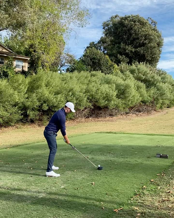 パトリック・キャントレーのインスタグラム：「Some shots are more fun than others! An alternate line here on #8 at VCC.」
