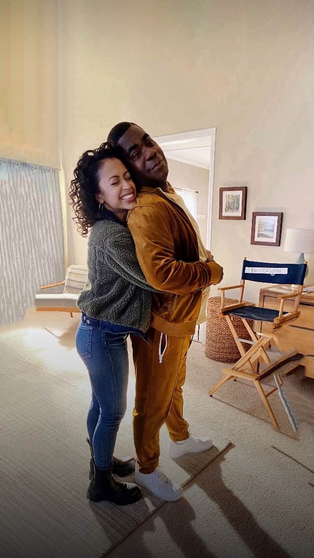 リザ・コッシーのインスタグラム：「only one model was harmed in the making of this video...and im fine now • coming Sunday... @tracymorgan @rocketmortgage 🏈 #ad #SBLV」