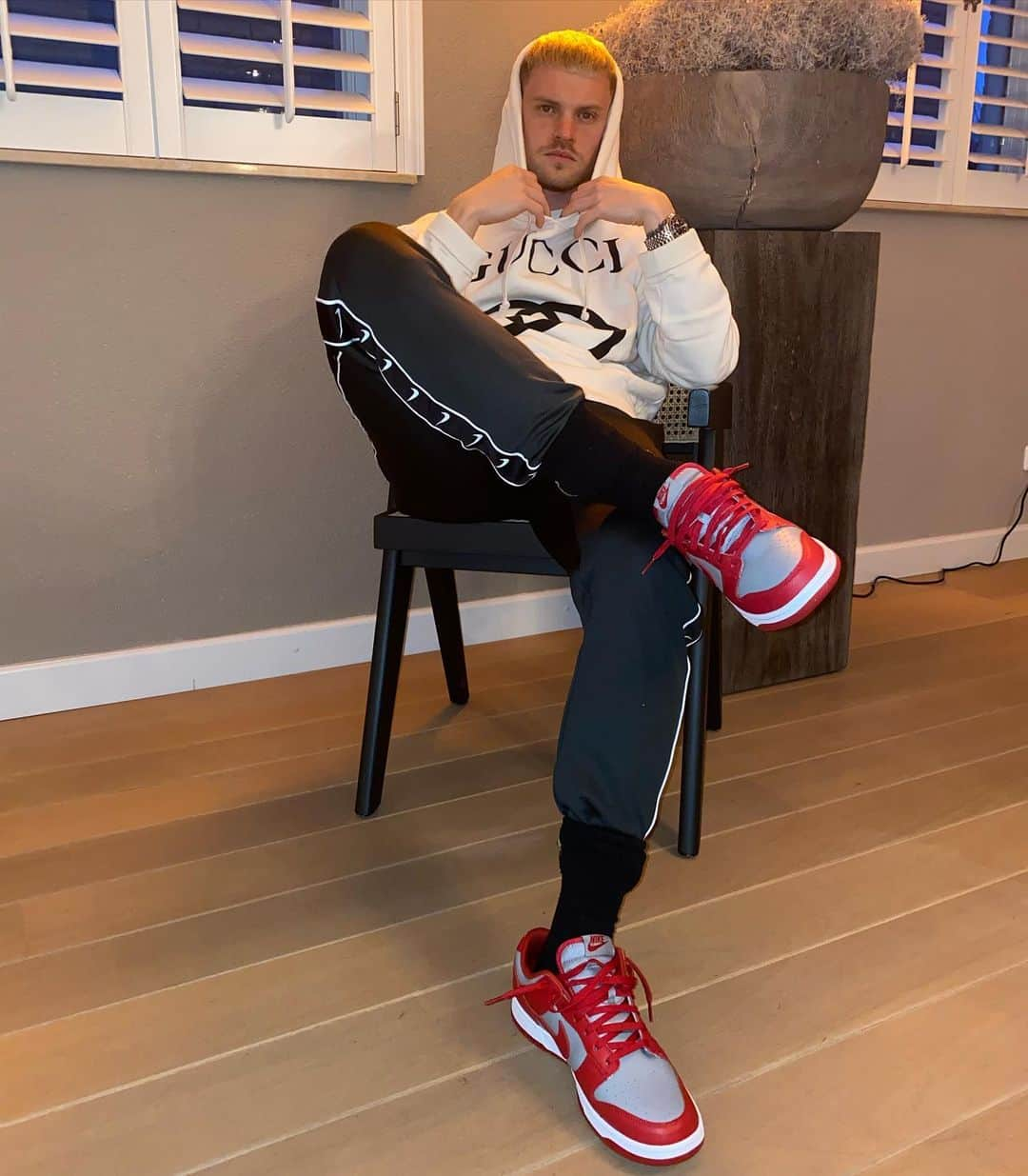 フィリップ・マックスのインスタグラム：「Dunk🔴  #nike #nikeathlete #justdoit #dunklow」