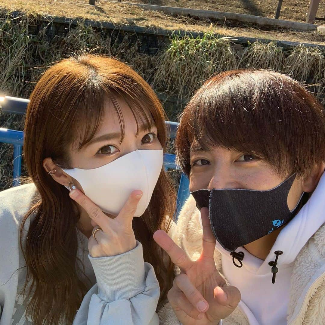 杉浦太陽さんのインスタグラム写真 - (杉浦太陽Instagram)「公園遊び！  ポカポカ気持ちいいねぇ☀️  @sugiurataiyou_official  #公園大好き #コアは砂遊びに夢中♪ #ソラ兄さん #特技友だち作り #秒で友だち作って #子どもたちの輪に入ったw #マジですごいw」2月6日 13時19分 - sugiurataiyou_official