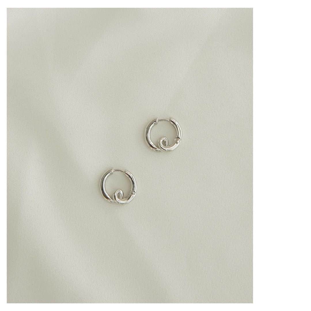 SMELLYさんのインスタグラム写真 - (SMELLYInstagram)「new arrival﻿ ﻿ ネジリマルピアス﻿ ¥1,700+tax﻿ ﻿ #smellyjp#accessory#acc#earring﻿ #スメリー#アクセサリー#アクセ#ピアス﻿ #プチプラ#プチプラアクセ#プチプラアクセサリー﻿」2月6日 12時05分 - smelly.jp