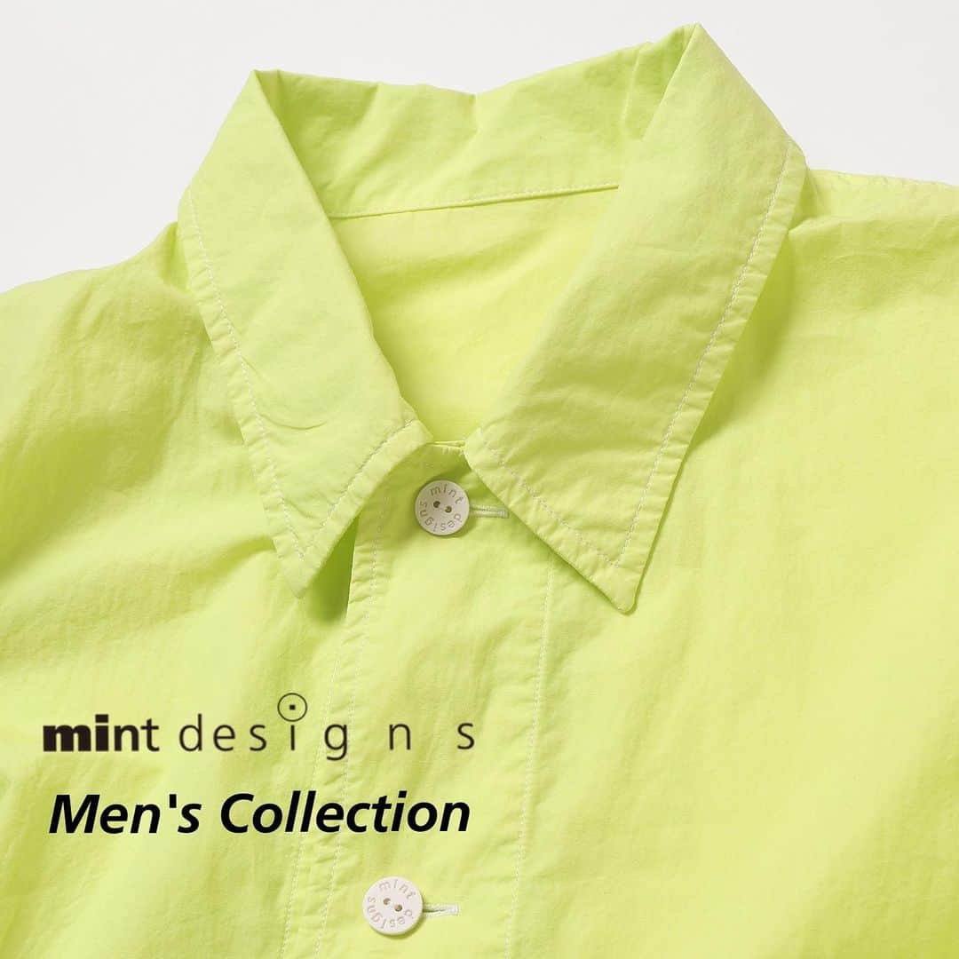 ミントデザインズさんのインスタグラム写真 - (ミントデザインズInstagram)「〈New arrival〉 mintdesigns 2021 SS Collection “Very Best” MENS   春に向けて鮮やかなカラーシャツがおすすめです。  COLOR MILITARY PAJAMA SHIRT  コットンリネンのタイプライタークロスに洗いざらしのシワ感を表現した生地を使用したシャツです。 ハリ感や清涼感のある、コンテンポラリーなタッチで今コレクションのキーカラーである、ミントデザインズならではのさわやかなライムとサックスカラーに染めました。  デザインは昔のイギリス軍のパジャマからヒントを得たリラックスしたシルエットが特徴的。 シャリ感、ハリ感のある打ち込みの良いコットン素材に鮮やかな色でオーバーダイをしました。  #mintdesigns #ミントデザインズ  #2021ss #21ss #春夏 #春夏コレクション  #mens #メンズ #メンズコレクション  #fashion  #shirts #シャツコーデ #シャツ #カラーシャツ #ライムカラー」2月6日 11時59分 - mintdesigns_store
