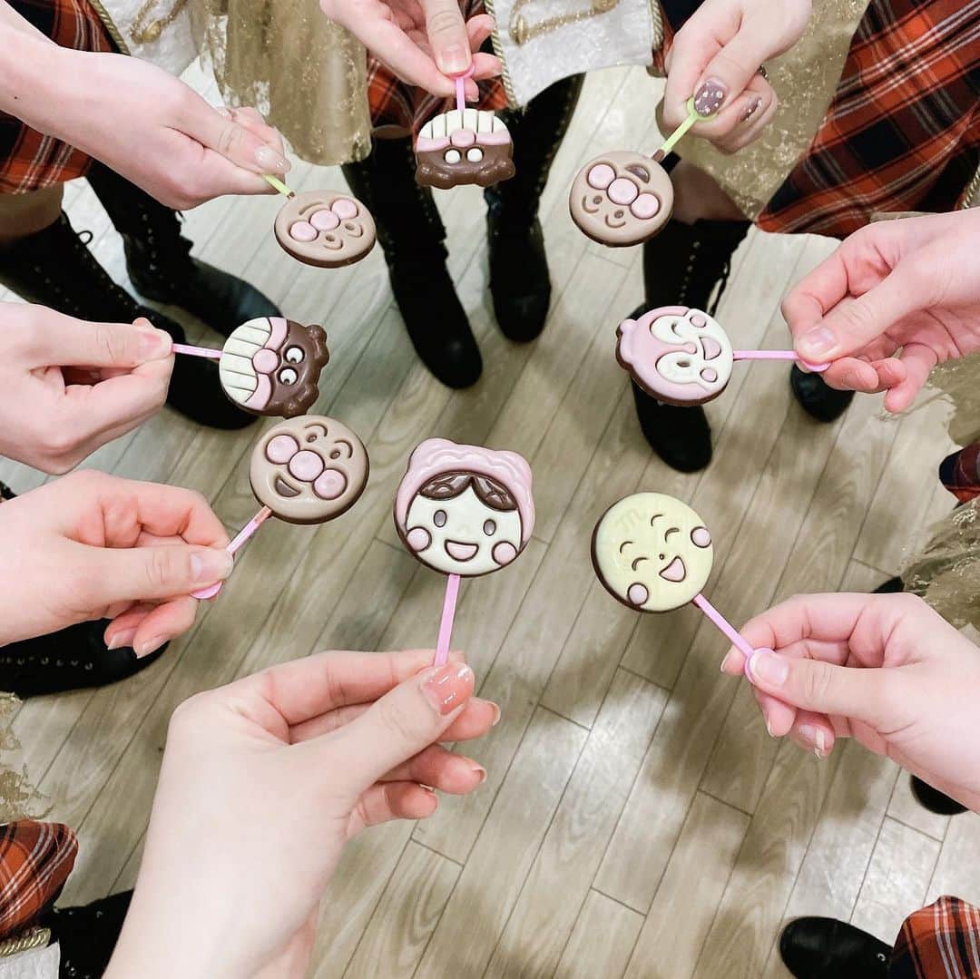 松本慈子のインスタグラム：「* アンパンマンチョコパーチー🍭🍬🍫  #アンパンマンチョコ #chocolate」