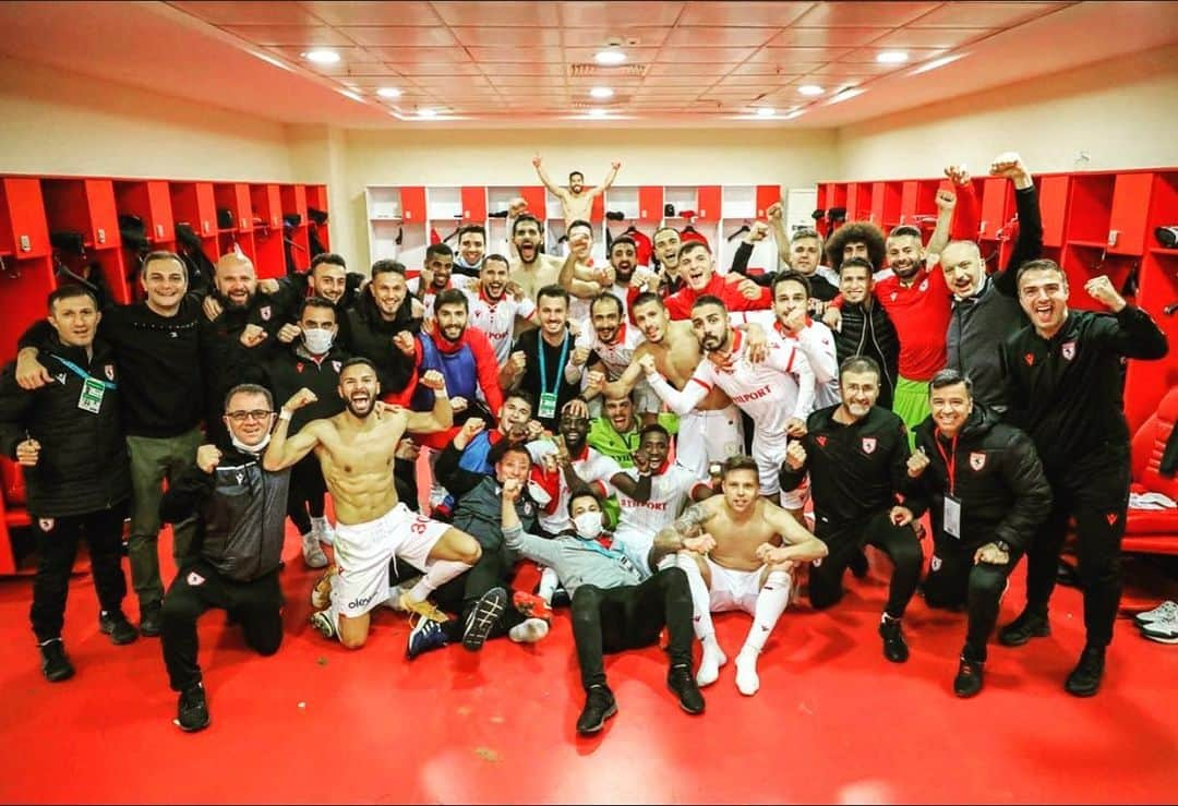 ヤシン・エズテキンのインスタグラム：「+3 @samsunspor 💪💪💪」