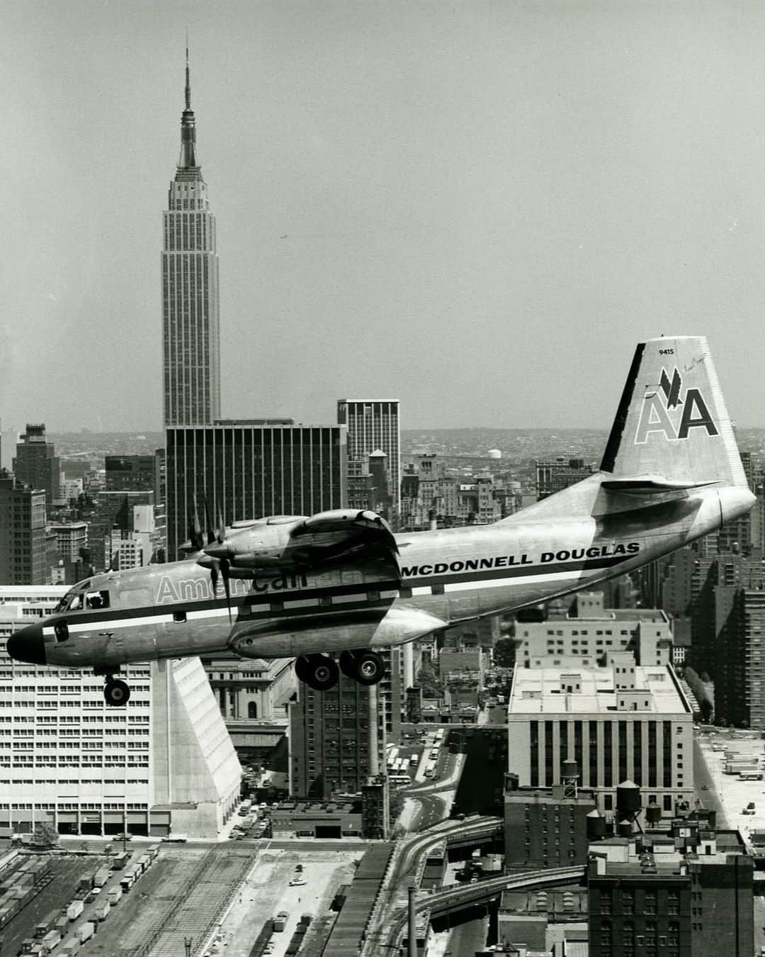 アメリカン航空のインスタグラム：「Did you know? In 1969, in conjunction with the McDonnell Douglas Corporation, we evaluated the French-designed Breguet 941, a short takeoff and landing (STOL) aircraft, for short-distance flights from small airports. With only seven seconds to takeoff, STOL planes were able to use runways of about 1,500 feet. In the end, we never ordered the aircraft, but c'est la vie. #FlashbackFriday #FBF」