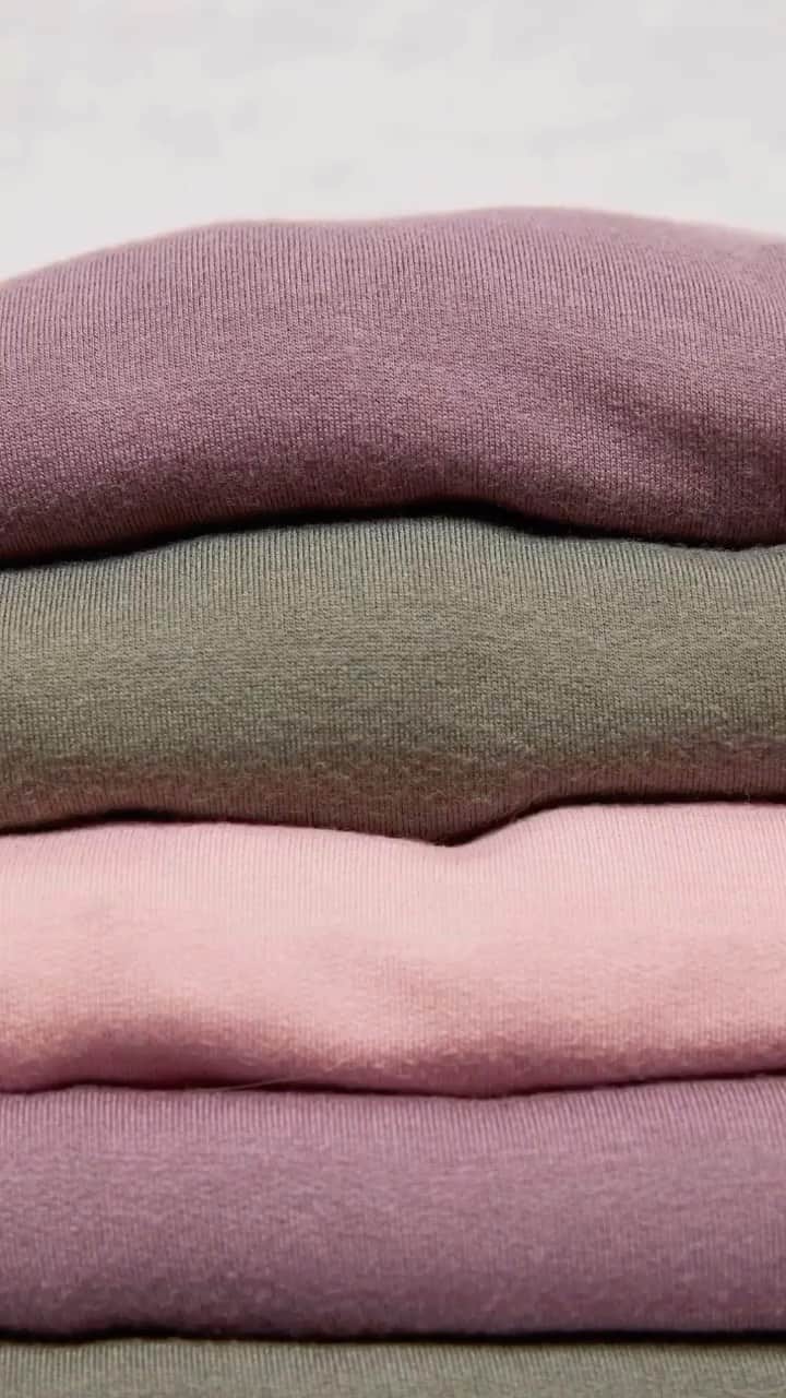 スプレンディドのインスタグラム：「Two words: Eco Supersoft. NEW fabrication, SAME softness that you know and love. Trust us, this is some seriously soft stuff ☁️」