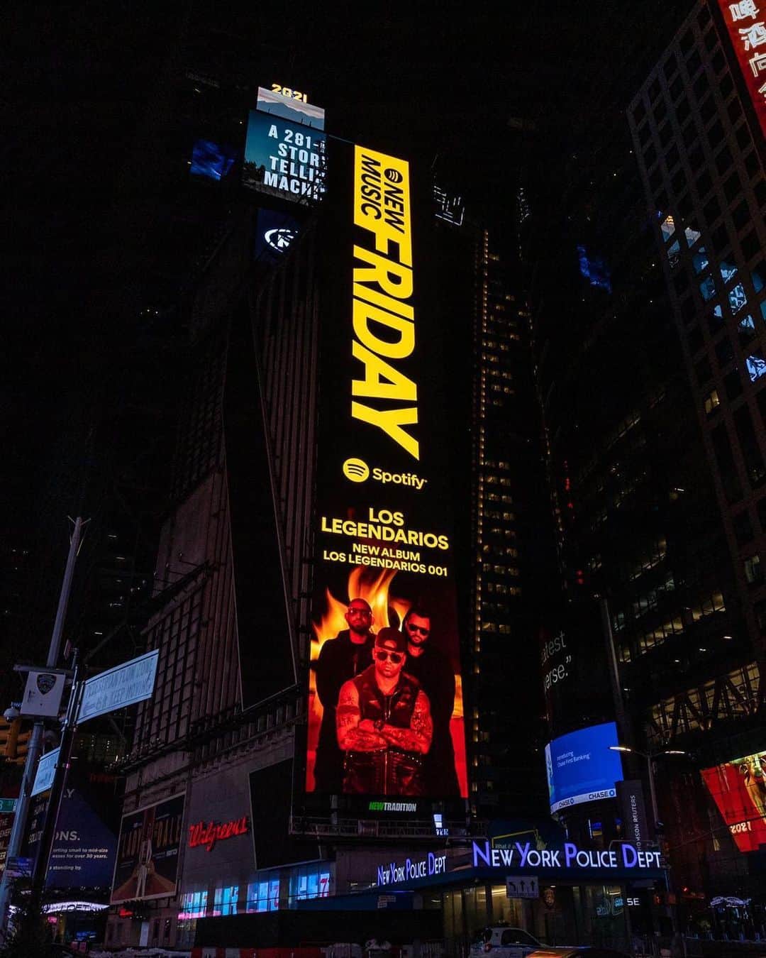 ウィジンのインスタグラム：「Cumpliendo sueños @loslegendarios Gracias @spotify por el apoyo. Seguimos... 🔥🔥🔥」