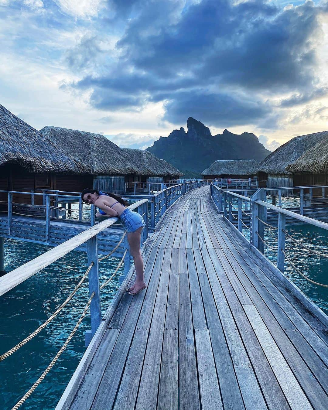 Kristina Bashamのインスタグラム：「#borabora @fsborabora」