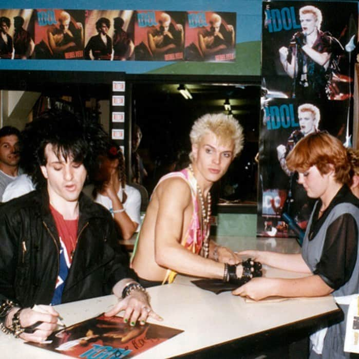 ビリー・アイドルさんのインスタグラム写真 - (ビリー・アイドルInstagram)「#fbf Record store appearance in Auckland, New Zealand w/ @stevestevens 1983! #rebelyell」2月6日 5時10分 - billyidol