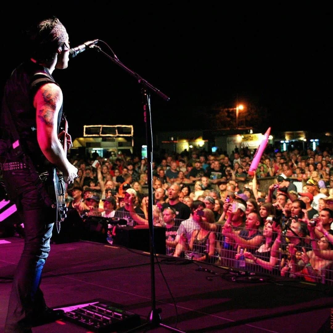 Queensrycheさんのインスタグラム写真 - (QueensrycheInstagram)「#fbf - Parker at the Halfway Jam in Royalton, Minnesota - 2012 (photo credit Michael B. Lindgren) #queensryche #flashbackfriday #parkerlundgren #guitarist #guitarplayer #backupvocalist #songwriter #talented #bamf #wemissthis」2月6日 5時30分 - queensrycheofficial