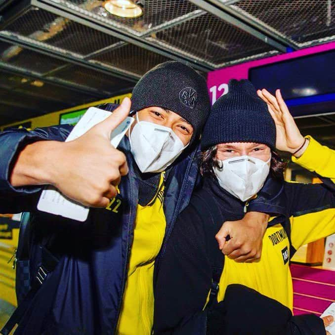 ニコ・シュルツさんのインスタグラム写真 - (ニコ・シュルツInstagram)「🤜🏽🤛🏻😂 #bvb」2月6日 5時48分 - nico_schulz