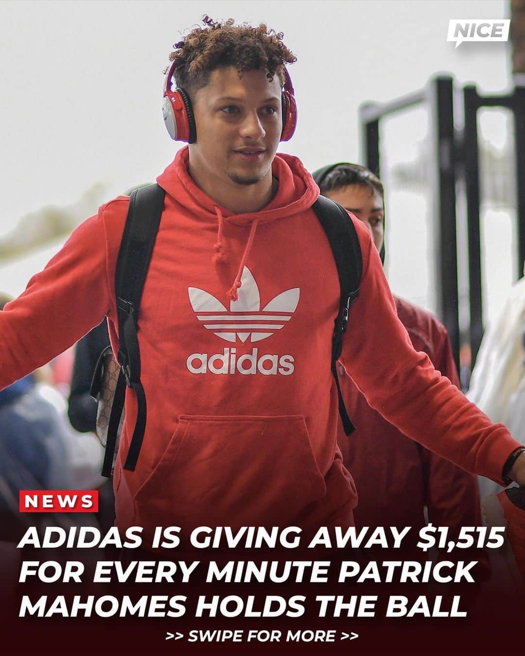 Nice Kicksさんのインスタグラム写真 - (Nice KicksInstagram)「For every minute @patrickmahomes holds the ball in #SuperBowlLV @adidas is giving a lucky fan $1,515! 🤑🤑 More details at the LINK IN BIO 📲」2月6日 6時09分 - nicekicks