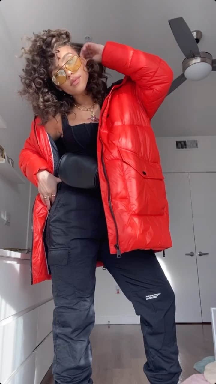 DKNYのインスタグラム：「@mvkdre shows us how she styles the #DKNY Long Puffer.」