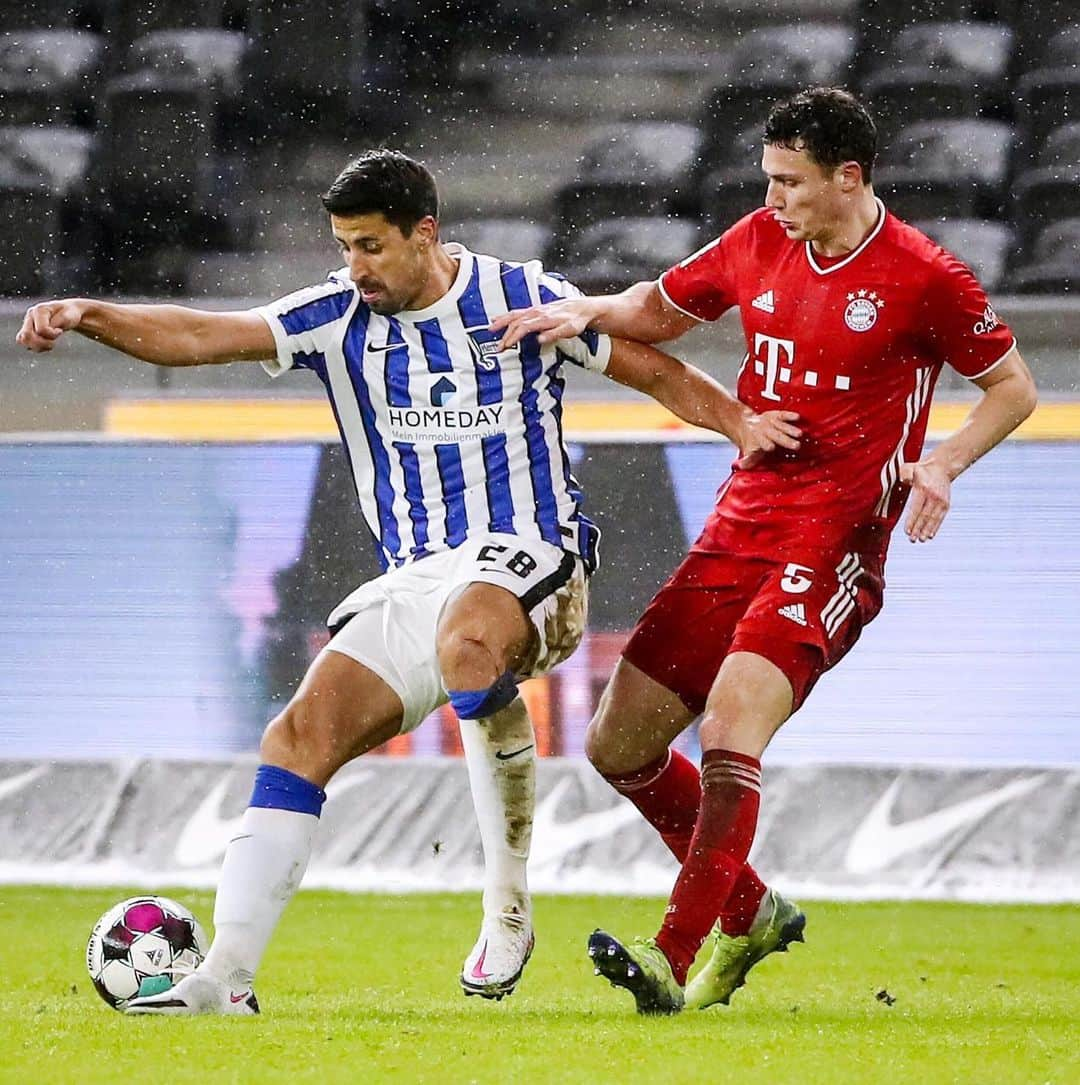 サミ・ケディラのインスタグラム：「Leider nicht das gewünschte Endresultat, aber auf die Leistung können wir aufbauen! #HaHoHe」