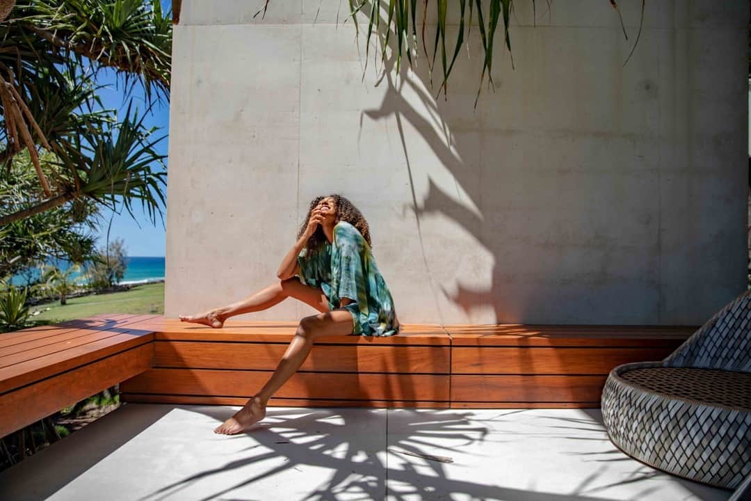 ヤング・ファビュラス&ブロークのインスタグラム：「Weekend ready in the Cyrilla in Winter leaf ✨ shop our new resort arrivals online #yfbclothing #youngfabulousandbroke #resortwear #newarrivals」