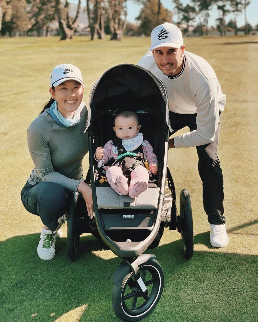 ミシェル・ウィーさんのインスタグラム写真 - (ミシェル・ウィーInstagram)「Kenna’s smiling cuz she got to see her mom whoop her daddy’s A$$ on the course today 😜😜😜 #GolfLikeAMom」2月6日 7時22分 - michellewiewest