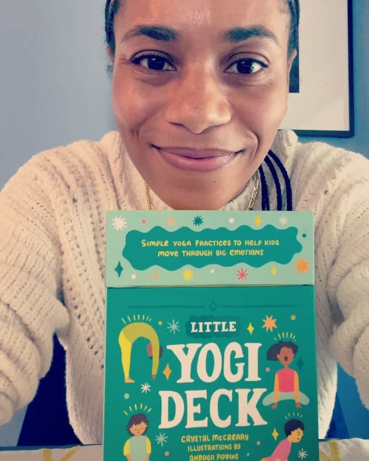 Kelly McCrearyのインスタグラム：「Time is almost up! I’ll be choosing a winner for the @littleyogideck giveaway today at 5pm PST and notifying the winner by DM. Get your entry in by following these steps:   1. Like this post.⁠⠀ 2. Follow me @seekellymccreary, @balakidsbooks, @cmccrearyyoga and @littleyogideck  ⁠⠀ 3. Tag a friend in the comments below to share the giveaway with them!⁠   NO PURCHASE NECESSARY. Sorry, international friends, but this is for US Residents, 18+.   #stuffkellylikes #balakids #littleyogideck #yogaforkids #mindfulnessforkids #emotionalintelligence #wellness #health #carddeck #activitiesforkids #giveaway #giveawayforkids」