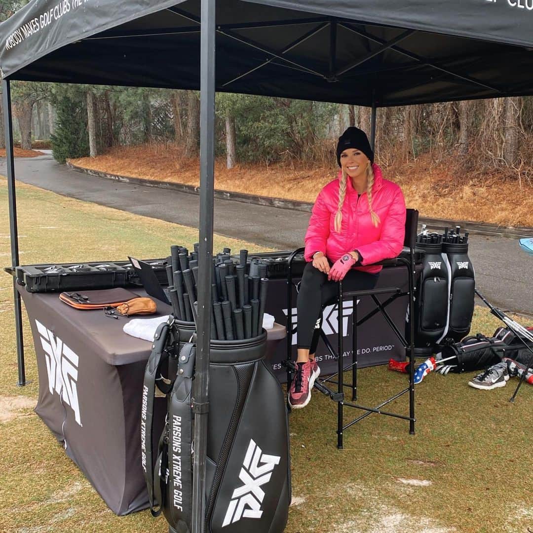 Elise Lobbのインスタグラム：「I’M SO EXCITED!! Its been awhile since I’ve gotten new clubs and today I got fitted for a new set !😍⛳️ swipe 👉🏼 to see the new @pxg wedge !!   #golf #pxgtroops #pxg」