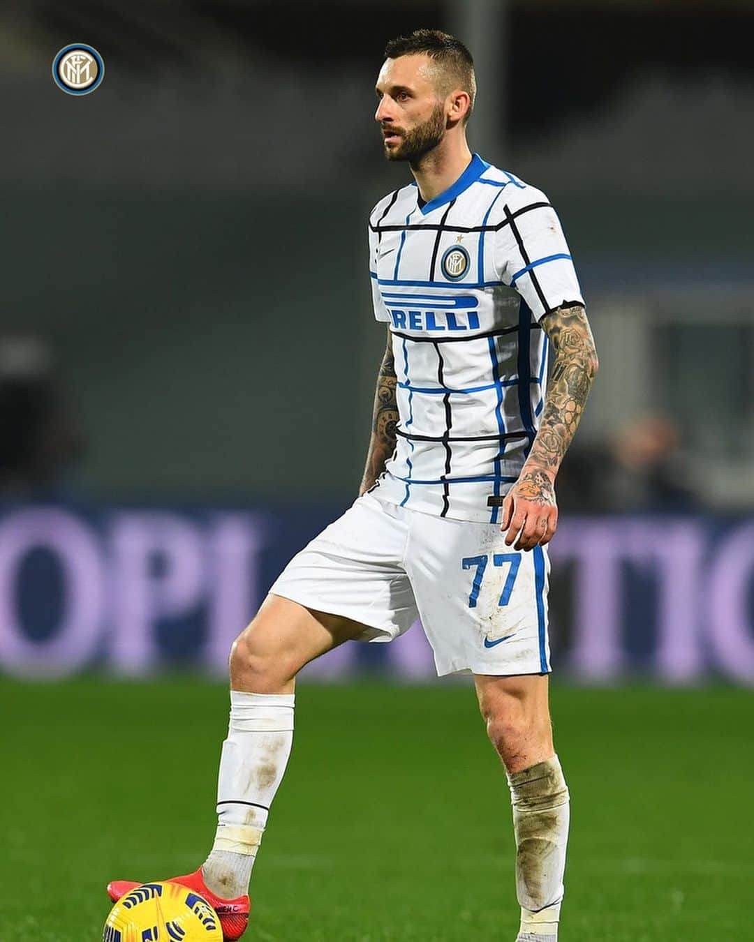 マルセロ・ブロゾビッチのインスタグラム：「+3 @inter 🖤💙」