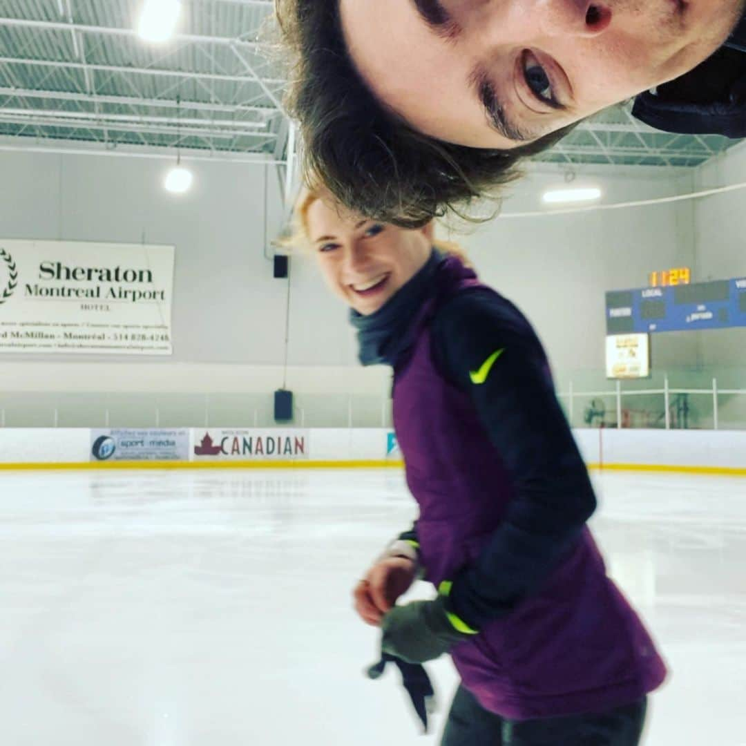 ナターシャ・ピュリッチのインスタグラム：「3 things I am Currently missing   1. All the random training giggles.  2. Being Yeeted across the ice. 3. Sparkles and space buns.  (The last point is two things I know, but they fit so well together 🤷‍♀️)  #covidrestrictions #igetitbutidonthavetolikeit #dwarftossing」