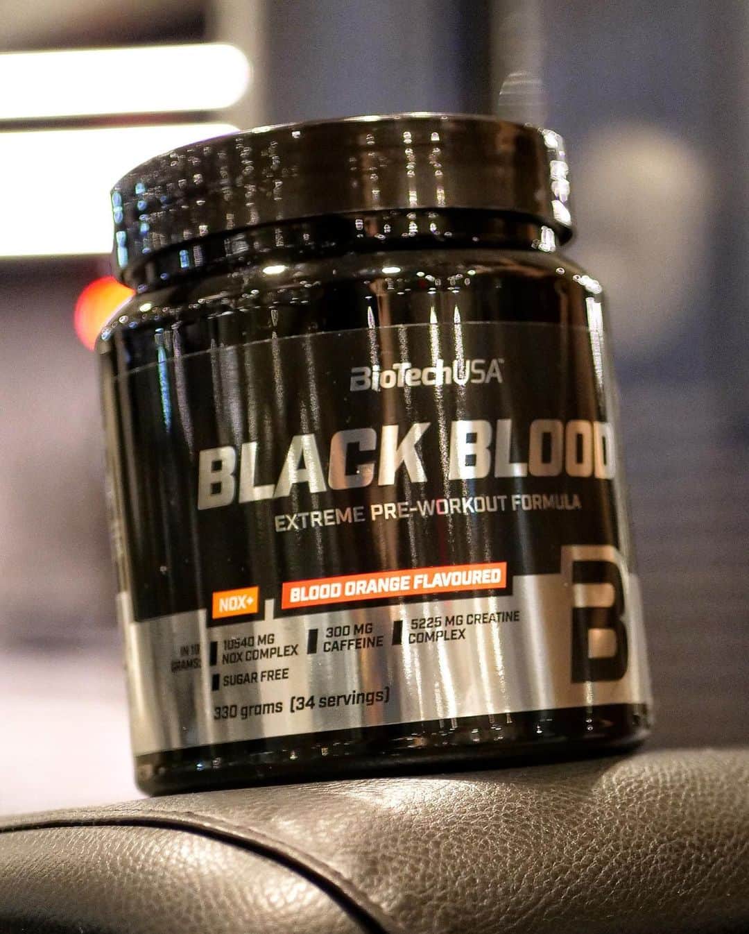 Ulissesworldさんのインスタグラム写真 - (UlissesworldInstagram)「Late night workout powered by @biotechusa Black Blood 🩸 Pre-Workout. Black Blood NOX+ is a energy booster that contains everything needed for effective workout.  Now I’m ready for the weekend grind 🏋🏾‍♀️ #letsgo _ #ulissesworld #biotechusa #bodybuilding #gym #workout #trainhard #livefit #determination #workoutmotivation」2月6日 9時35分 - ulissesworld