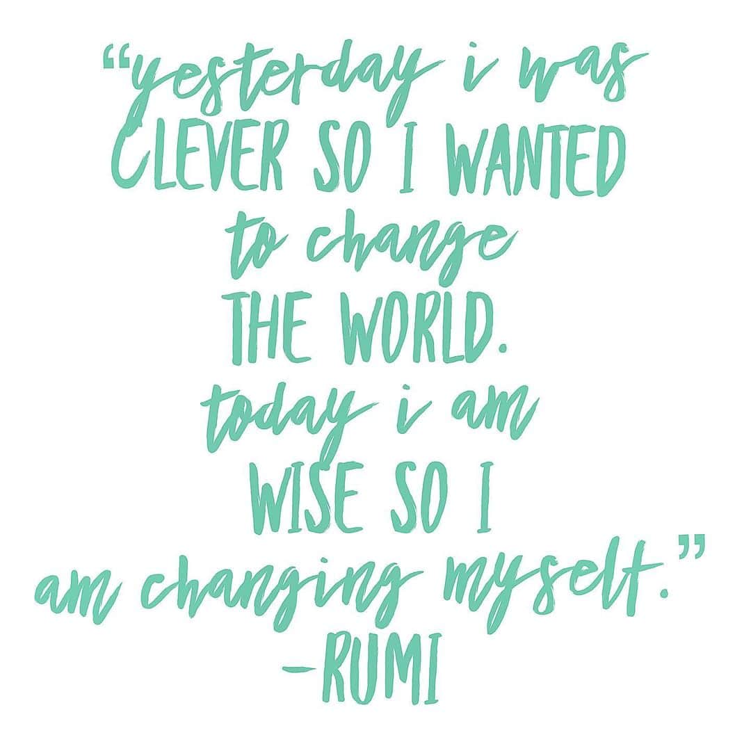 ブリアンナ・ブラウンのインスタグラム：「How great is this quote? Be the change you want to see in the world to create ripples of change. Why?  Because the only way to lead, is to lead by example. 👊🏽💜」