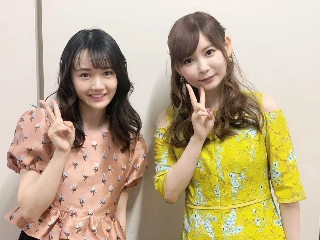 尾崎由香のインスタグラム：「しょこたんさんと💕  親同士で仲良くしてもらっていて、こうやってお仕事ご一緒出来るの嬉しい☺️♪  #99人の壁　観てね✨」