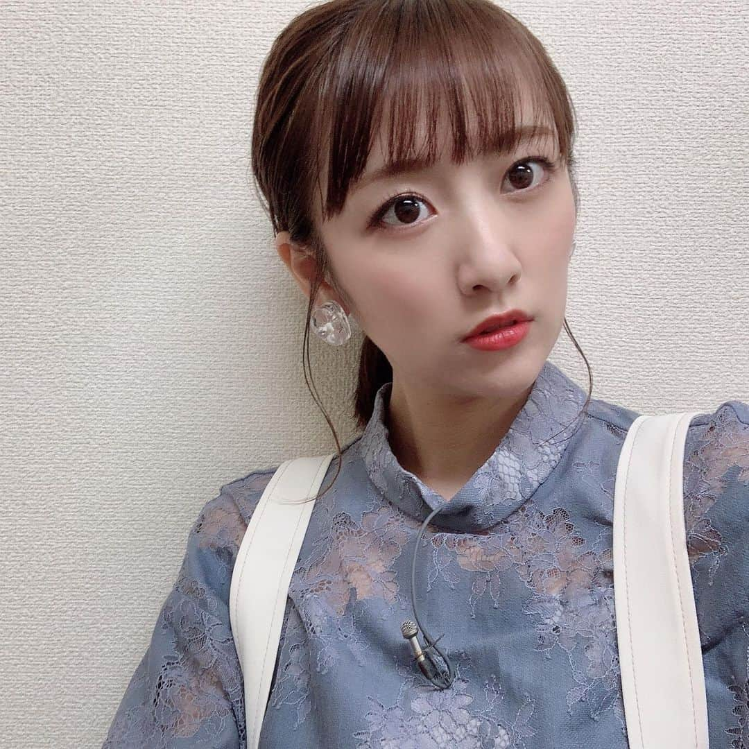 高橋みなみさんのインスタグラム写真 - (高橋みなみInstagram)「NHK総合 首都圏情報ネタドリ！ 衣装です✨🤗  #首都圏情報ネタドリ #NHK総合 #tv  衣装👗 ブラウス・ワンピース@lagunamooon_com イヤリング @mellowbyayakamori  パンプス👠 @re_rz #fashion」2月6日 10時19分 - taka37_chan