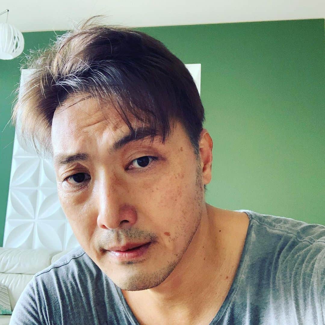 平岳大さんのインスタグラム写真 - (平岳大Instagram)「Had to say goodbye to blonde hair...🥲」2月6日 10時44分 - takehiro49
