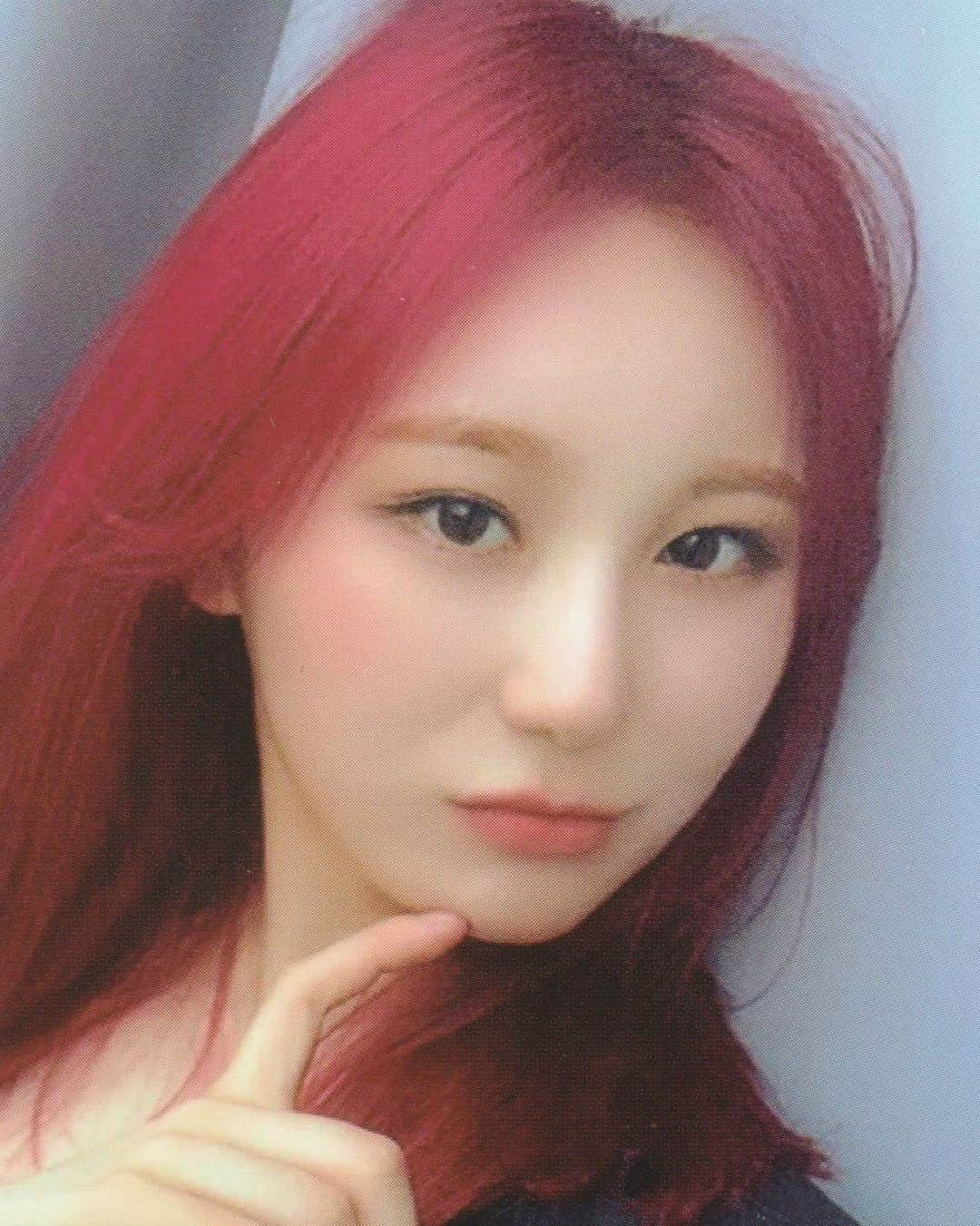 イ・チェヨンさんのインスタグラム写真 - (イ・チェヨンInstagram)「IZ*ONE Oneiric Theater Kit SCAN © izdatazn - #이채연 #아이즈원 #IZONE #CHAEYEON」2月6日 10時45分 - demonsbasements