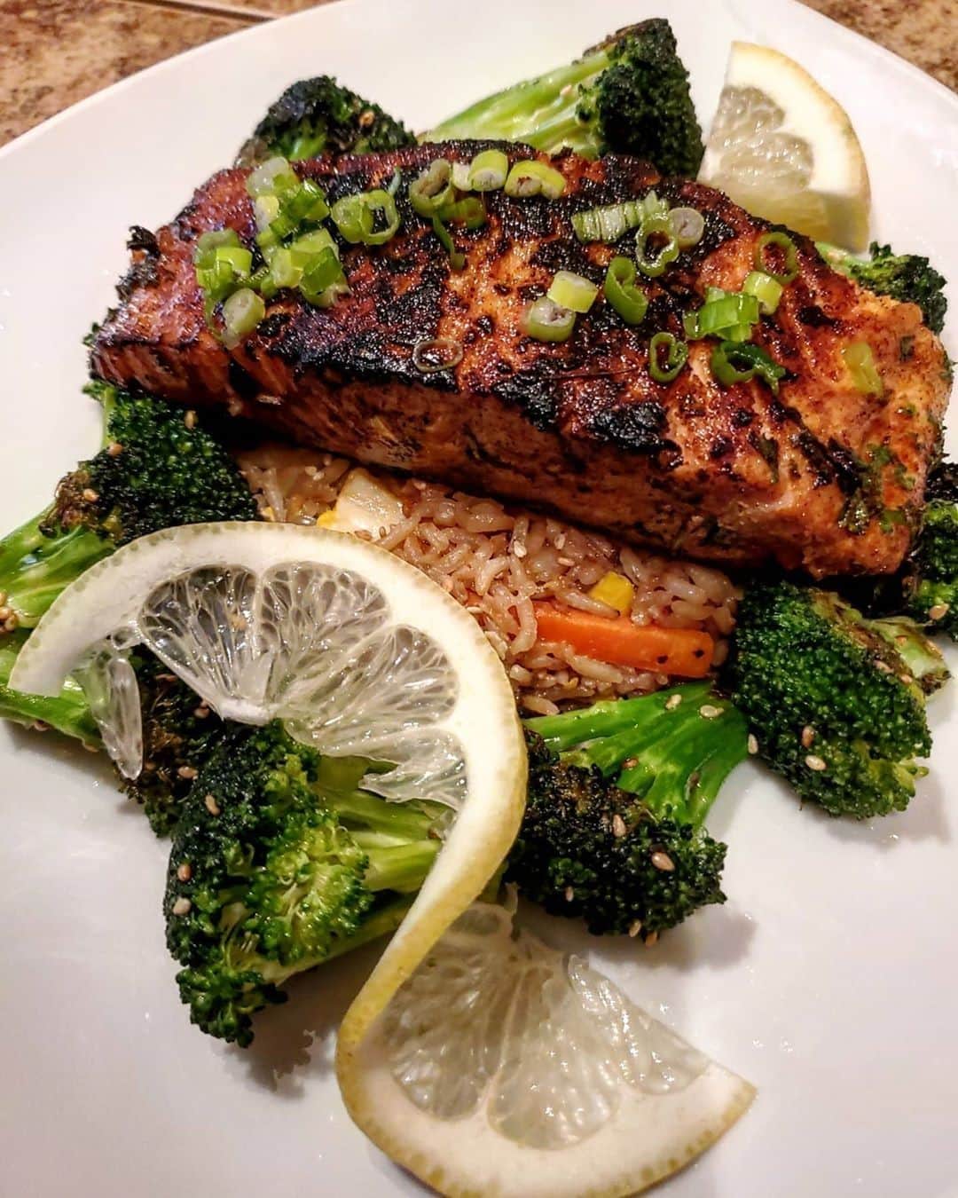 Flavorgod Seasoningsさんのインスタグラム写真 - (Flavorgod SeasoningsInstagram)「Customer @roarbertoe with some Teriyaki Marinated Salmon with Seasme Broccoli and Spicy/Bacon Fried Rice!!! 🤤🤤🤤⁠ -⁠ Add delicious flavors to any meal!⬇⁠ Click the link in my bio @flavorgod⁠ ✅www.flavorgod.com⁠ -⁠ Flavor God Seasonings are:⁠ ✅ZERO CALORIES PER SERVING⁠ ✅MADE FRESH⁠ ✅MADE LOCALLY IN US⁠ ✅FREE GIFTS AT CHECKOUT⁠ ✅GLUTEN FREE⁠ ✅#PALEO & #KETO FRIENDLY⁠ -⁠ #food #foodie #flavorgod #seasonings #glutenfree #mealprep #seasonings #breakfast #lunch #dinner #yummy #delicious #foodporn」2月6日 11時01分 - flavorgod
