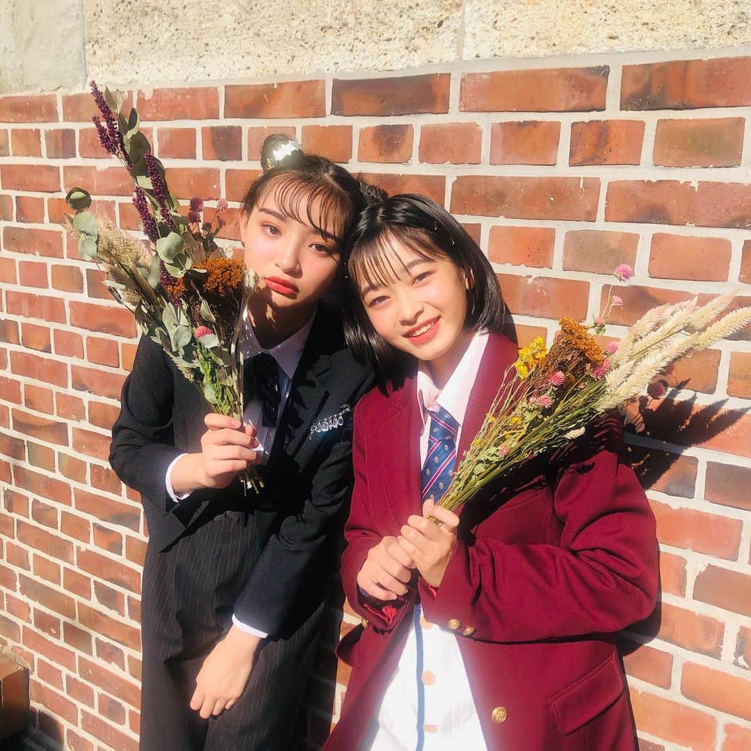 ニコ☆プチのインスタグラム：「めいめりい💐🤍  #滝口芽里衣  #本多萌愛」