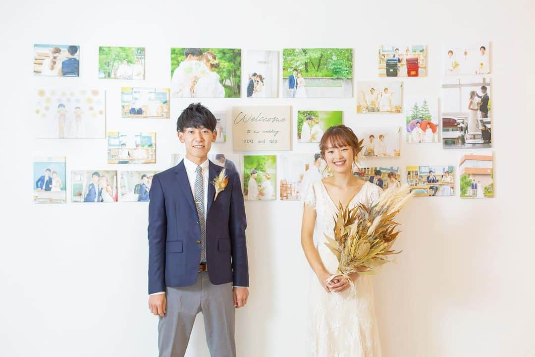 結婚式場ブランレヴュー宇都宮アクアテラスのインスタグラム：「.﻿ 花嫁DIY❤︎﻿ ﻿ おふたりのお写真をフォトパネルに＊﻿ ﻿ 白壁いっぱいに飾ってお洒落な背景を作り出しました♩﻿ ﻿ ------------------------------------------﻿ ﻿ ＼衛生管理強化中！／﻿ 2月11日までのブライダルフェア⭐︎﻿ ﻿ 2月はバレンタイン限定特典も❤︎﻿ ﻿ 衛生対策徹底中！﻿ 安心してご見学いただけます！﻿ 挙式日の変更も可で安心の結婚式を！﻿ ﻿ ご来館でギフト券最大10000円プレゼント⭐︎﻿ ﻿ 詳細は下記▽▽﻿ https://www.dearswedding.jp/blancrevue/fair/﻿ ﻿ リニューアルしたNewチャペルのご見学もお楽しみに♩﻿ ﻿ プロフィールからご覧いただけます！ @blancrevue_wedding」