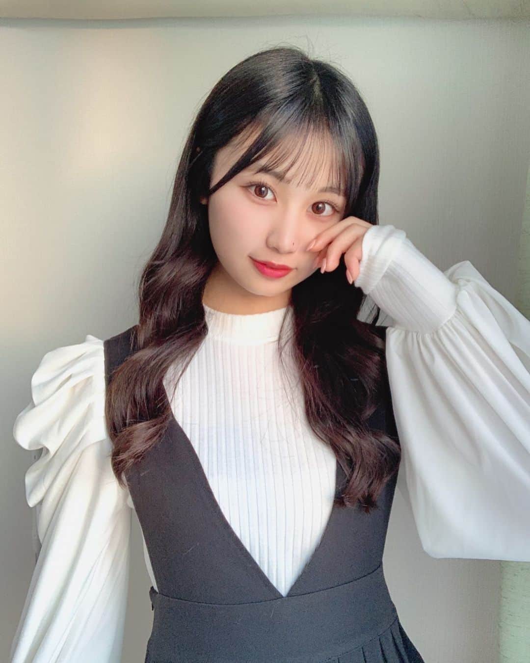  ジュニアアイドルImouto.tv Kurumi Miyamaru 宮丸くるみさんのインスタグラム写真 - (宮丸くるみInstagram)「明日はいよいよワンマン…！ ・ ・ ・ #リリバリ  #lilyofthevalley #idol #アイドル #jk #18歳 #高校生 #ぱっつん前髪 #シースルー前髪 #ロングヘア #巻き髪 #黒髪  #私服」2月6日 21時24分 - k_r_m1225