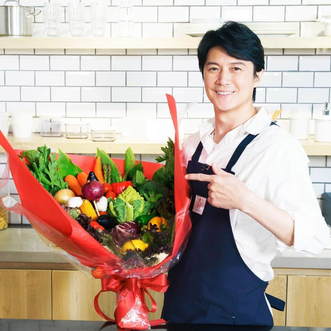 のインスタグラム：「ここ近年毎年だけど、誕生日はTwitterで泣かされっぱなし。心からありがとう。福  #口福キッチン #BROS1991」
