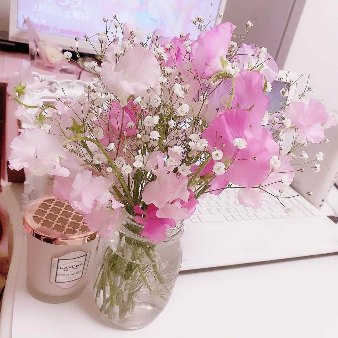佐藤花×最上一花のインスタグラム：「今日いただいたお花を飾ってみました🌸✨♪」