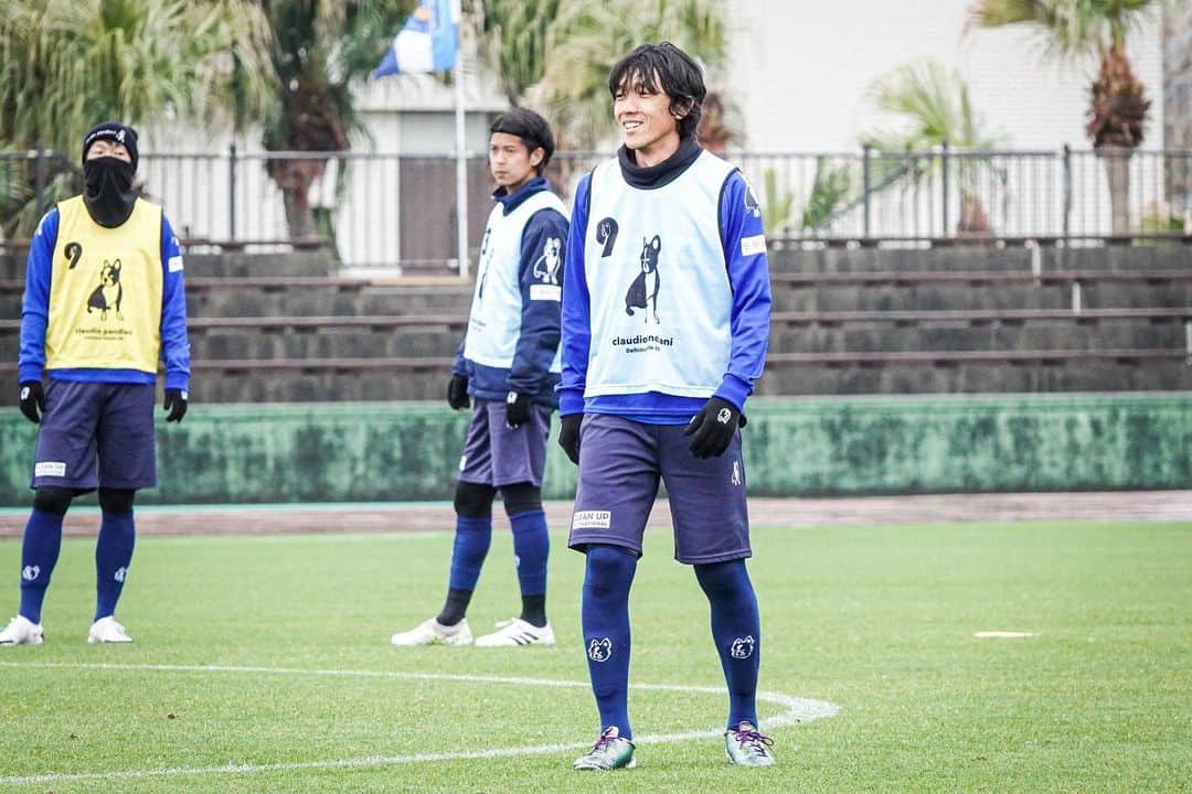横浜FCさんのインスタグラム写真 - (横浜FCInstagram)「- いよいよ宮崎キャンプも残り1日。 明日も頑張ります✨ - #yokohamafc #横浜FC #RECORDTHEBLUE #JLEAGUE #Jリーグ」2月6日 21時42分 - yokohamafc_official