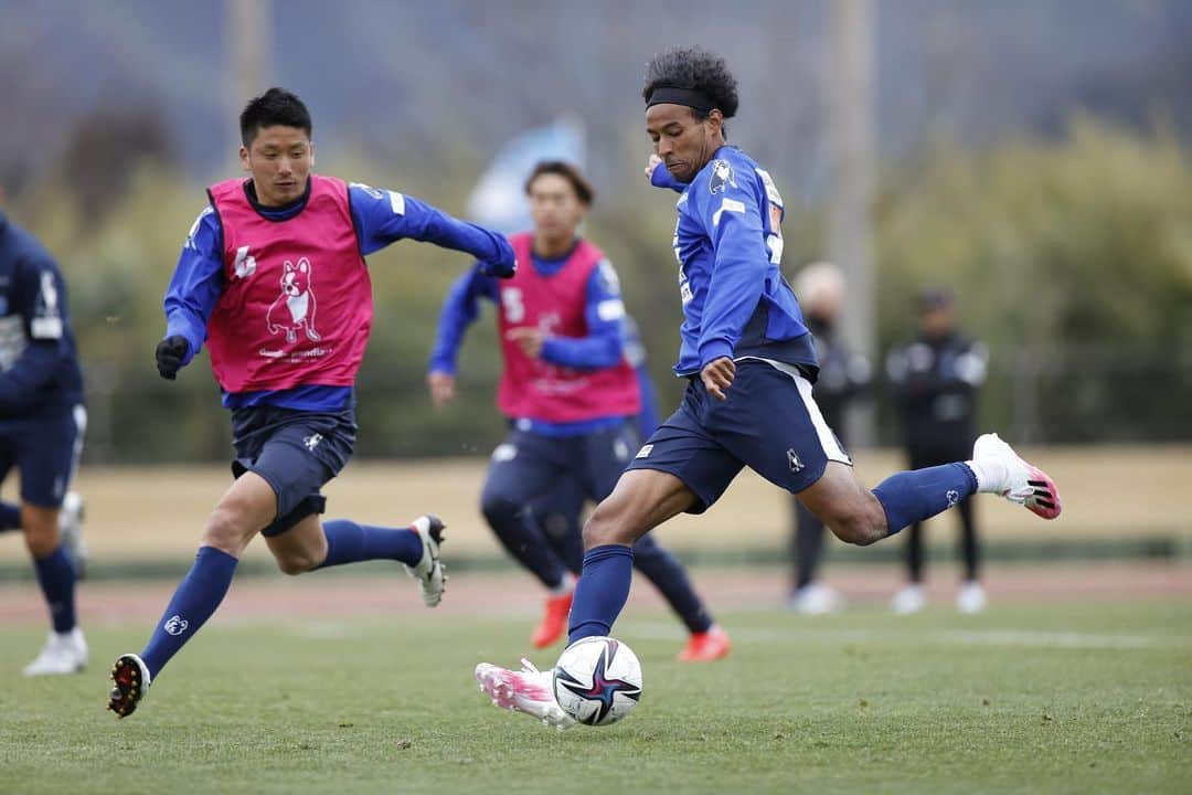 横浜FCさんのインスタグラム写真 - (横浜FCInstagram)「- いよいよ宮崎キャンプも残り1日。 明日も頑張ります✨ - #yokohamafc #横浜FC #RECORDTHEBLUE #JLEAGUE #Jリーグ」2月6日 21時42分 - yokohamafc_official