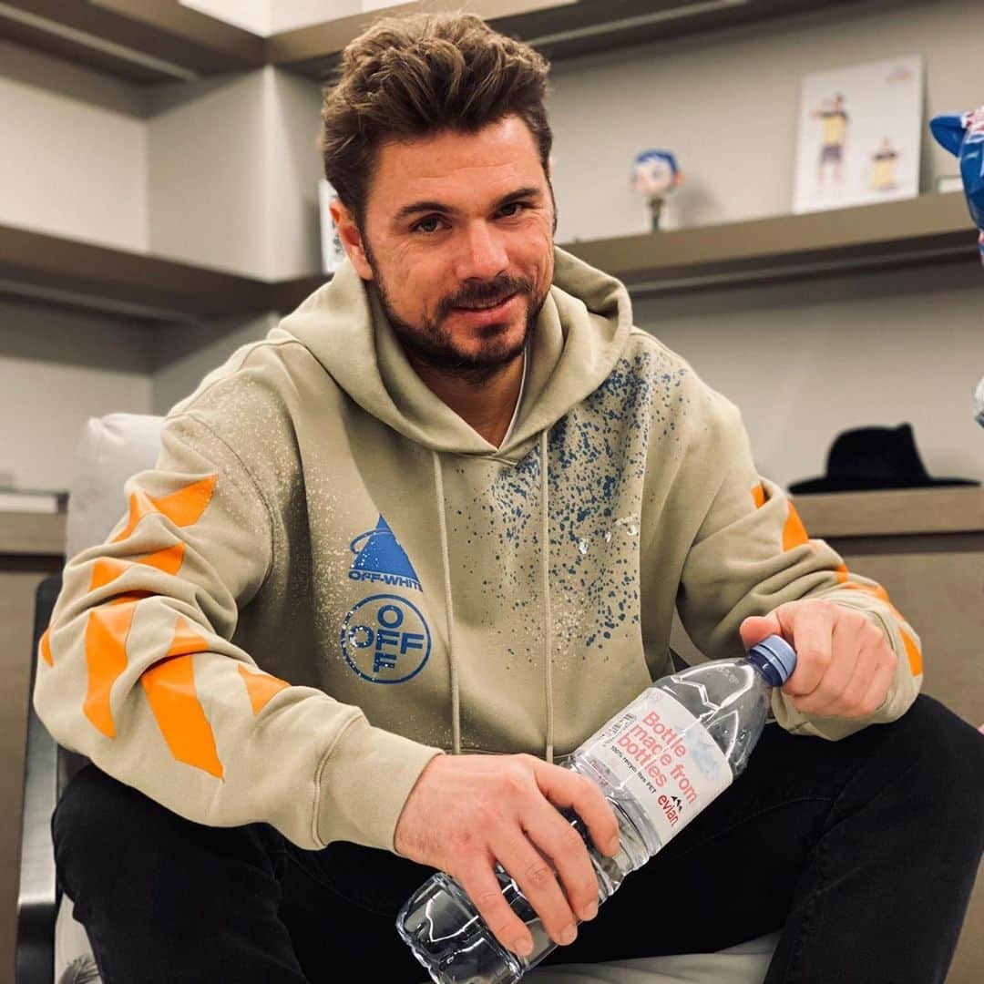 evianのインスタグラム：「Catching up off court with @stanwawrinka85 and our new 100% recycled bottle.​⁣ Way to go Stan ✨​⁣ ⁣ #evian #evianwater #stayhydrated #positivedrops」