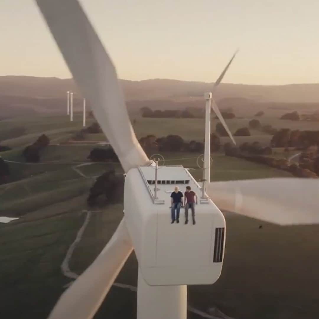 エルエヌシーシーのインスタグラム：「LN-CC Conscious Inspiration: 2040 (2019)  Filmmaker Damon Gameau travels the world in search of new approaches and solutions to climate change. #Conscious」